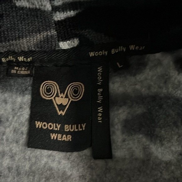 Wooly bully wear camouflage, size large - Picture 2 of 6